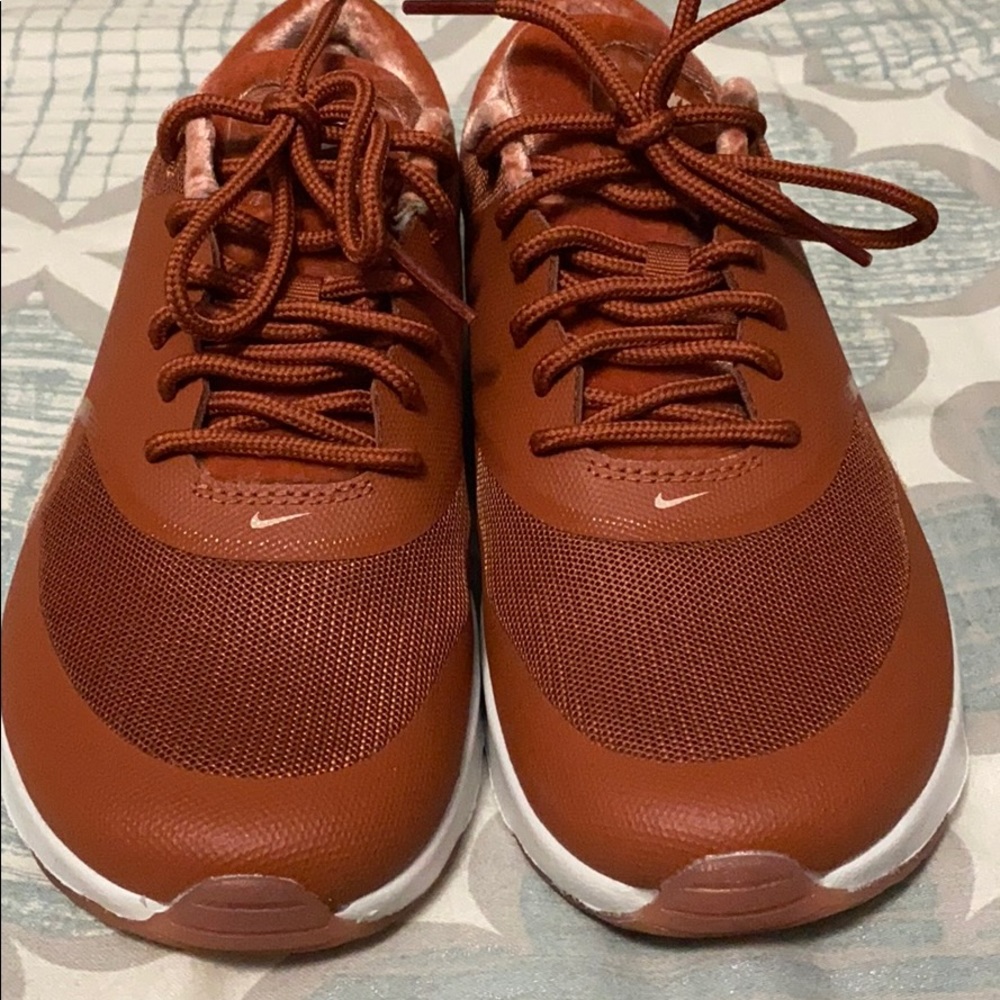 Women’s Nike air max Thea